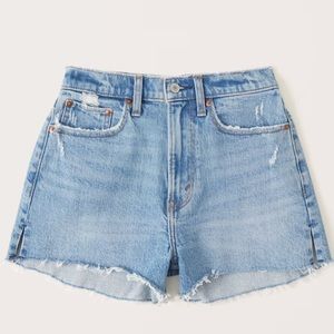 Abercrombie High Rise curve Love mom short